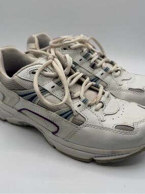 Vionic Walker Womens 7 Wide White Purple Orthotic Arch Support Walking Shoes